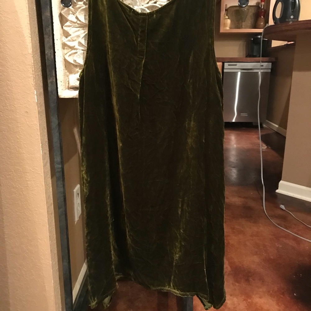 NWT Cut Loose Boutique Tank S